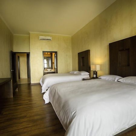Hotel La Reunion Golf Resort And Residences Antigua Eksteriør bilde