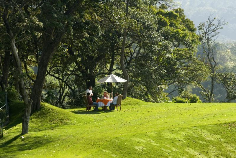 Hotel La Reunion Golf Resort And Residences Antigua Eksteriør bilde