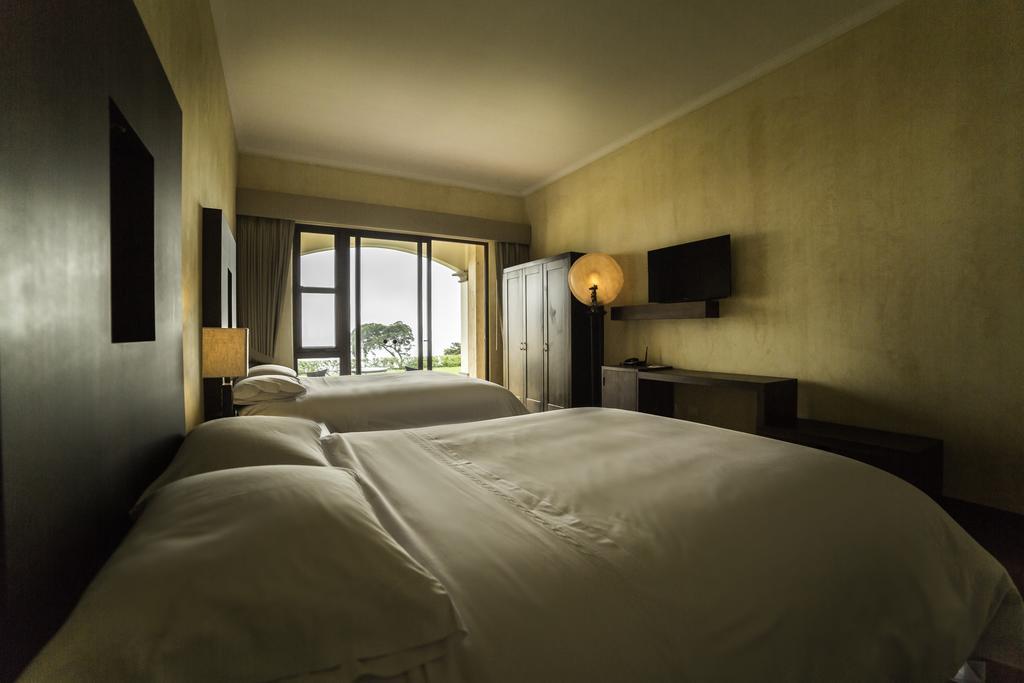 Hotel La Reunion Golf Resort And Residences Antigua Eksteriør bilde