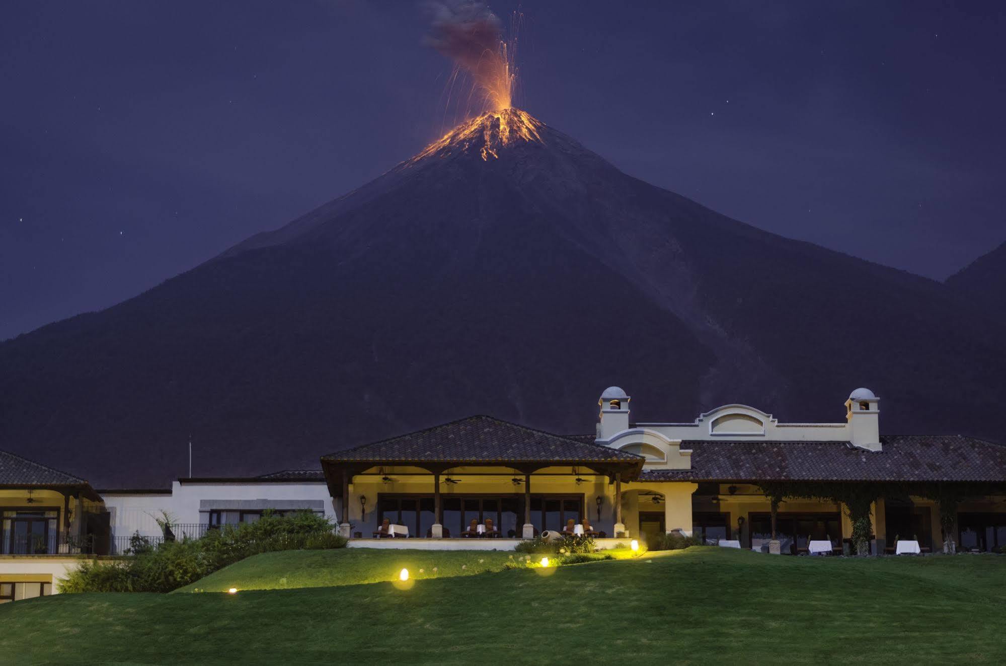 Hotel La Reunion Golf Resort And Residences Antigua Eksteriør bilde